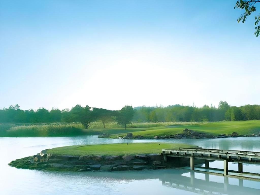Lake View Hotel And Golf Club HHQ Eksteriør billede