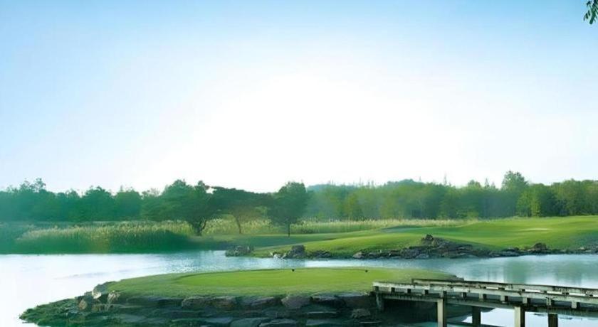 Lake View Hotel And Golf Club HHQ Eksteriør billede